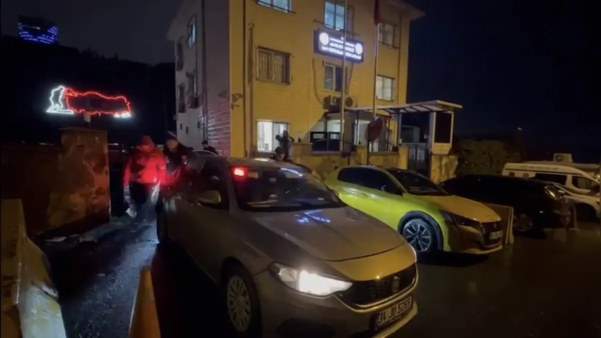 Sarıyer’de Motosikletten Havaya Ateş Açıldı