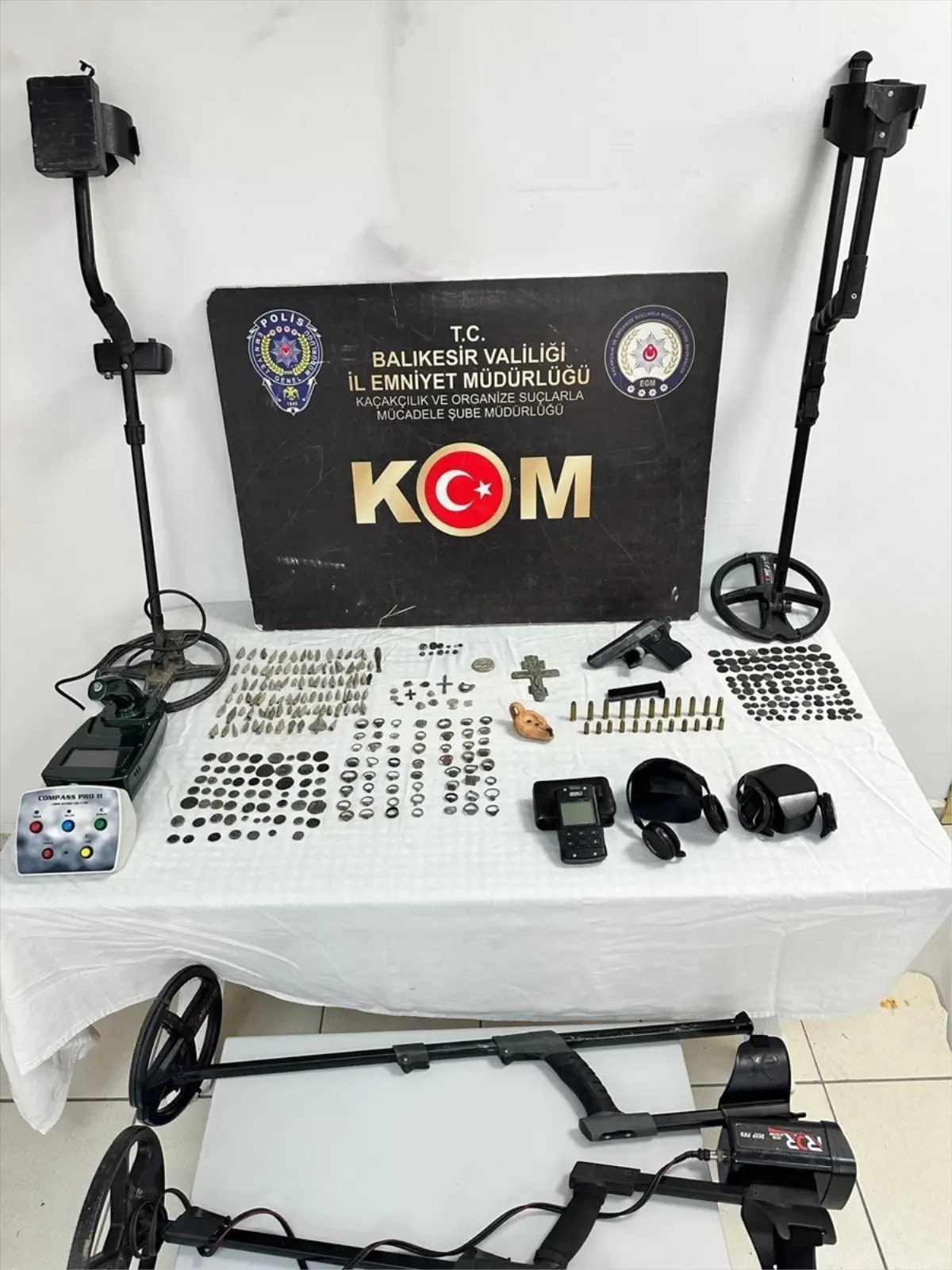 Savaştepe’de Tarihi Eser Kaçakçılığı Operasyonu