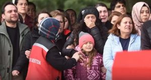 Şehit babaya küçük kızından gözyaşlarıyla veda