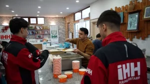 Siirt’te Arama Kurtarma Ekiplerine İftar