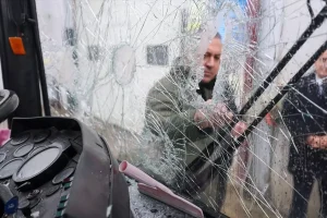 Sivas’ta İşçi Servisine Saldırı