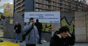 SOL Parti binasına saldırı: ‘Yaşasın şeriat’