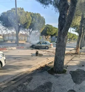 Soma’da Kaçan Sürücü Ağaçla Çarpıp Yaralandı