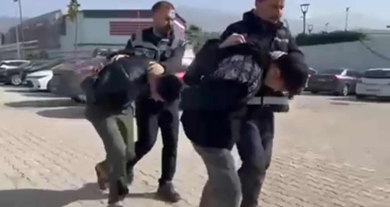 Sosyal medyadan tanıştıkları genç kızı bağlayıp tecavüz ettiler!