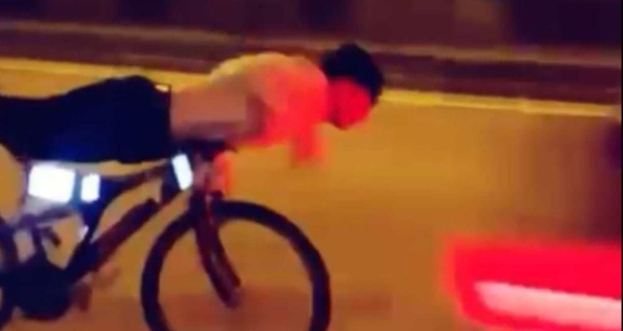 Tehlikeli yolculuk ölümle bitti: 18 yaşındaki üzerine uzandığı bisikletiyle öldü