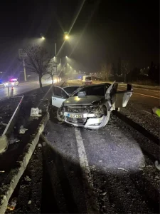 Tekirdağ’da Otomobil Aydınlatma Direğine Çarptı