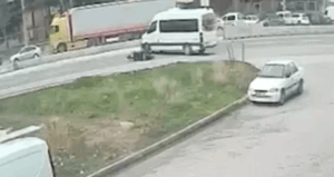 Ters yönden gelen sürücü 22 yaşındaki genci öldürdü