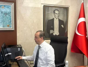 Tokyo Büyükelçisi, Yılın Kareleri Oylamasına Katıldı