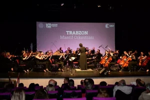 Trabzon’da Öğretmenler Orkestrası Konser Verdi