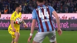 Trabzonspor cephesinden Fenerbahçe’nin golü öncesi el itirazı!