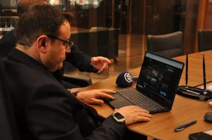 Vali Işın, ‘Yılın Kareleri’ Oylamasına Katıldı