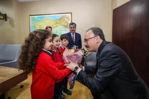 Vali Kızılkaya Öğrencileri Kabul Etti