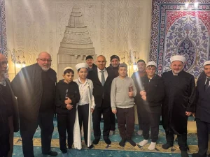 Vali Koç Hafızlık Eğitimi Alan Öğrencilerle Bir Araya Geldi