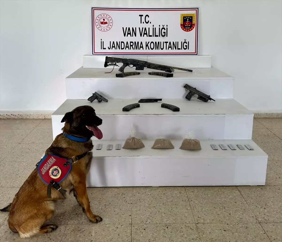 Van’da Eroin ve Silah Operasyonu