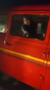 Yalkıdere Çayı Taştı, Minibüsteki Aile Kurtarıldı