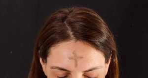 Yarın milyonlarca kişi alnına bunu sürecek! 40 gün sürecek ‘büyük yas’ başlıyor