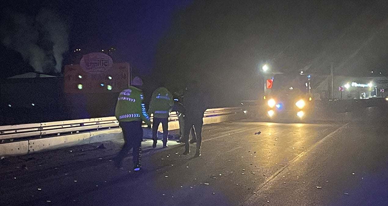 Yolun karşısına geçmeye çalışan kadın feci şekilde can verdi