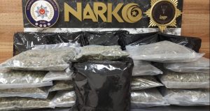 Zeytinburnu’nda düzenlenen operasyonda 22 kilo uyuşturucu ele geçirildi