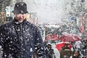 3 ile kuvvetli kar uyarısı! Meteoroloji İstanbul için de tarih verdi