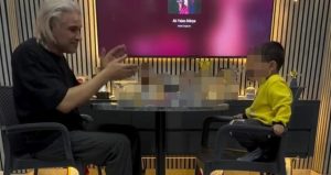 3 yaşındaki çocuğuyla alkol masasına oturan baba gözaltına alındı