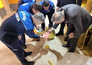 4,5 Ton Sahte Zeytinyağı Ele Geçirildi