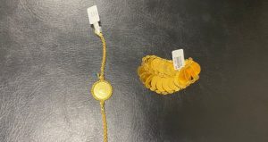 500 bin liralık ziynet eşyası çalan ikiz kız kardeşlere gözaltı