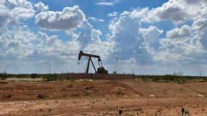 ABD akaryakıt fiyatları geçen aya göre yüzde 30’un üzerinde arttı