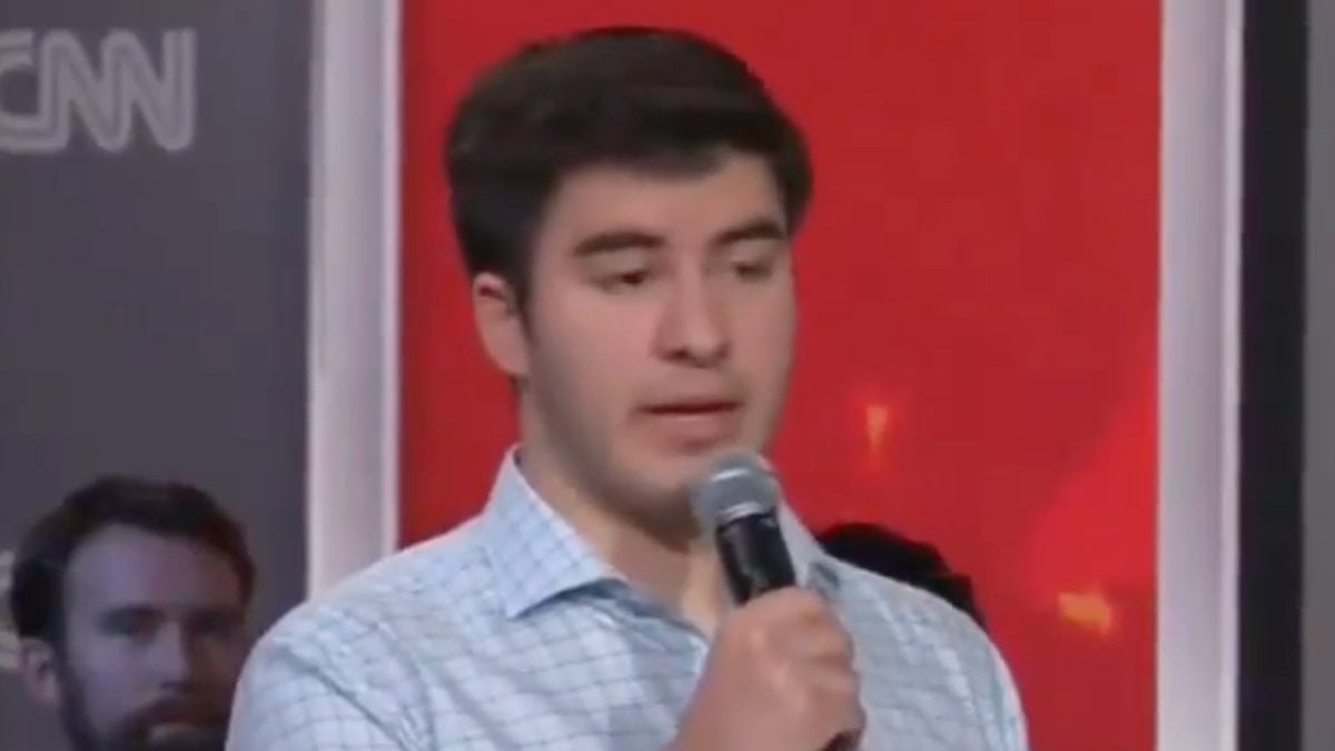 ABD’li genç isyan etti: Dünyanın öbür ucundaki bir savaşın bana faydası ne