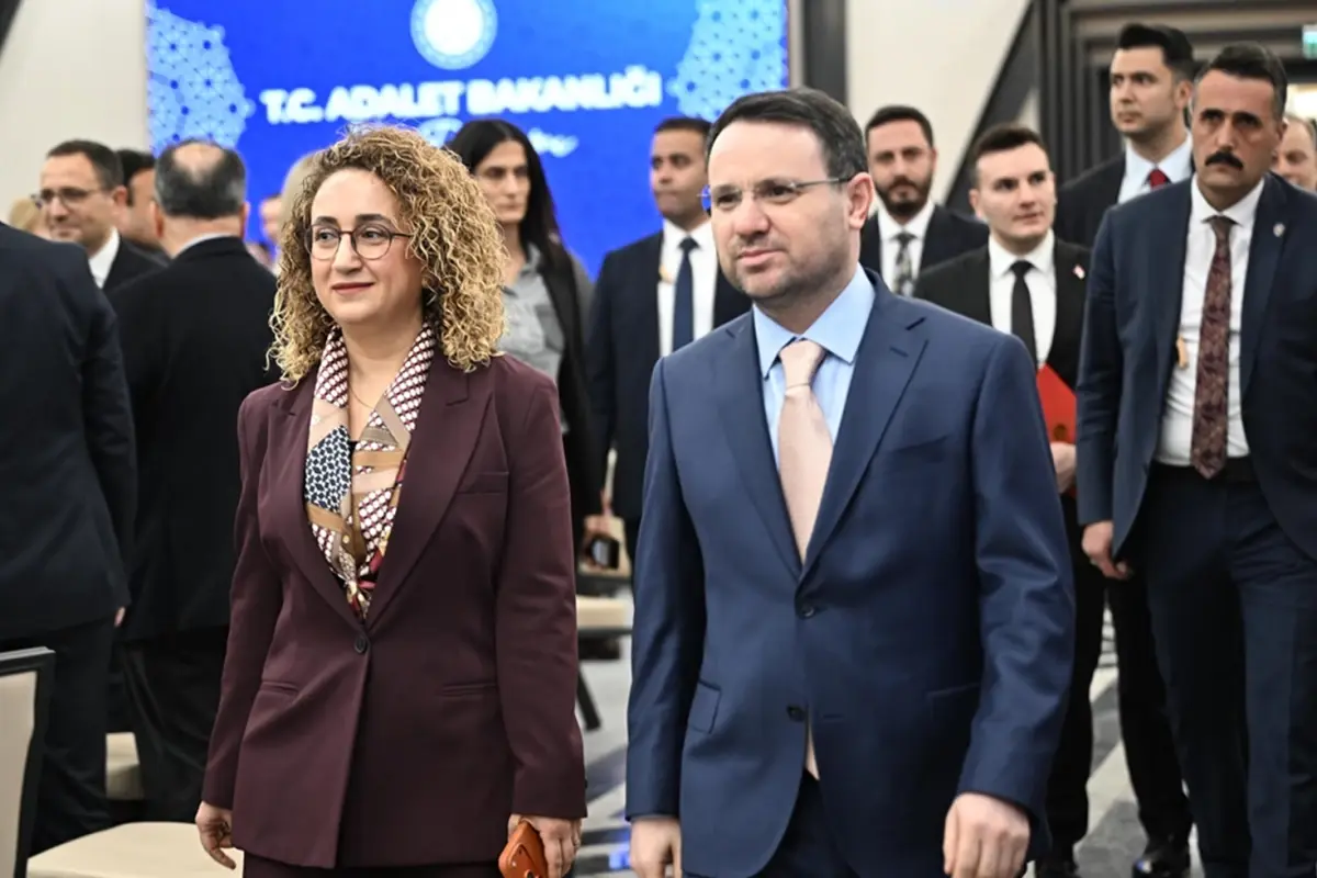 Adalet Bakanı Akın Gürlek’ten oyunculuk yapmış! İşte oynadığı dizi