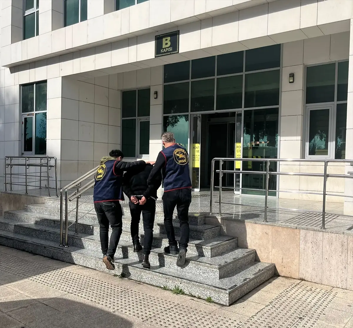 Adana’da 3 Firari Hükümlü Yakalandı