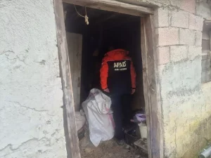 Adana’da Kayıp 13 Yaşındaki Kız İçin Arama Başlatıldı