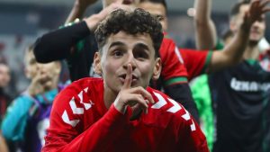 Adem Yeşilyurt: Fenerbahçe’de forma rekabetine girmek istiyorum