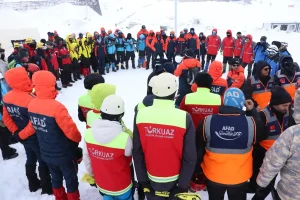 AFAD, Erciyes’te Çığ Eğitimi Veriyor