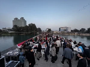 AK Parti Adana’da İftar Programı Düzenlendi