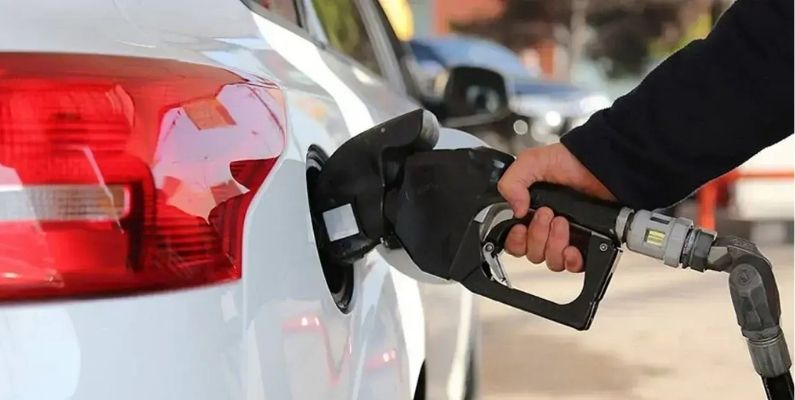 Akaryakıtta Koruma Kalkanı Düştü: Motorinde Tarihi Zam Kapıda!