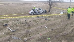 Aksaray’da bayram tatili yolculuğu ölümle bitti: Anne ve baba hayatını kaybetti