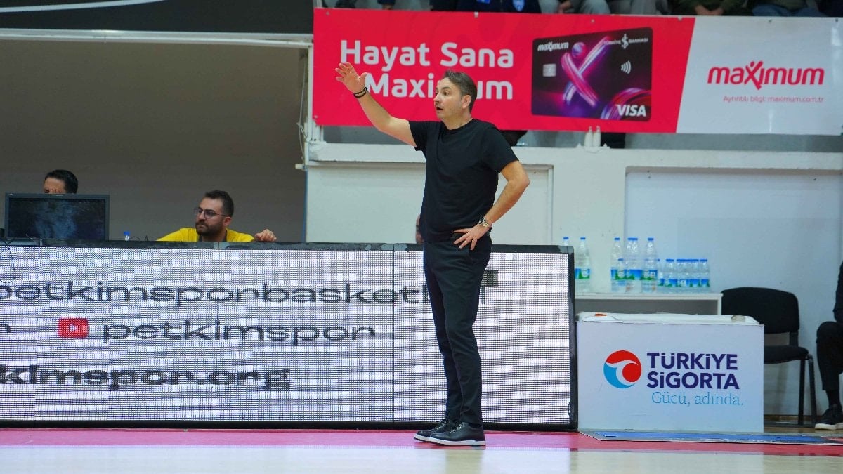 Aliağa Petkimspor’da Özhan Çıvgın ile yollar ayrıldı