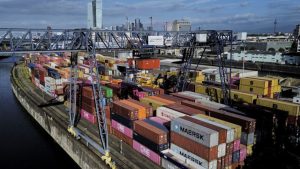 Almanya’da yatırımcı güveninde beklentilerin çok ötesinde düşüş