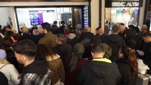 Altın düşer düşmez Kapalıçarşı’ya akın: Kuyruklar oluştu, talep patladı