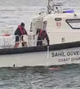 Amasra’da Denizde Hareketsiz Kadın Kurtarıldı
