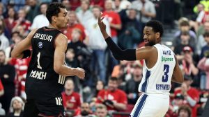 Anadolu Efes son saniye basketiyle Bayern Münih’i yendi