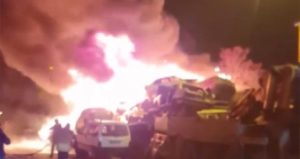 Ankara’da yangın! 100 araçtan geriye demir yığını kaldı