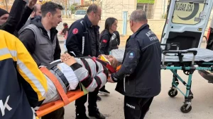 Antalya’da Asansör Boşluğuna Düşen Adam Yaralandı