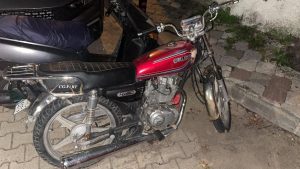 Antalya’da motosiklet hırsızları kıskıvrak yakalandı