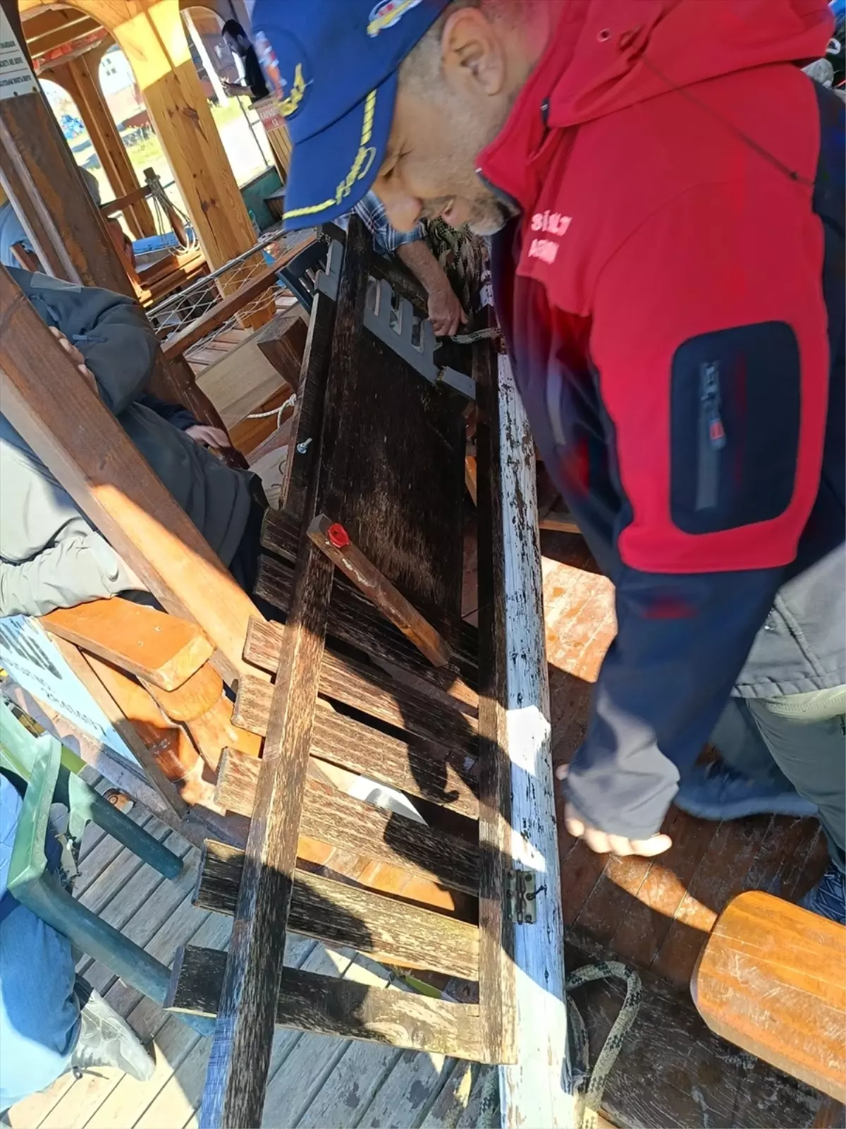 Antalya’da Nehir Kenarında Kapı Panik Yarattı