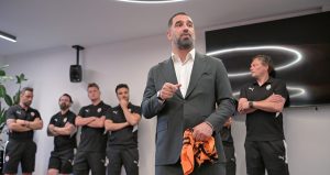 Arda Turan efsane olduğu takımın başına geçiyor! Milli yıldıza rakip olacak