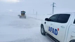 Ardahan’da Kar Nedeniyle Araçlar Mahsur Kaldı