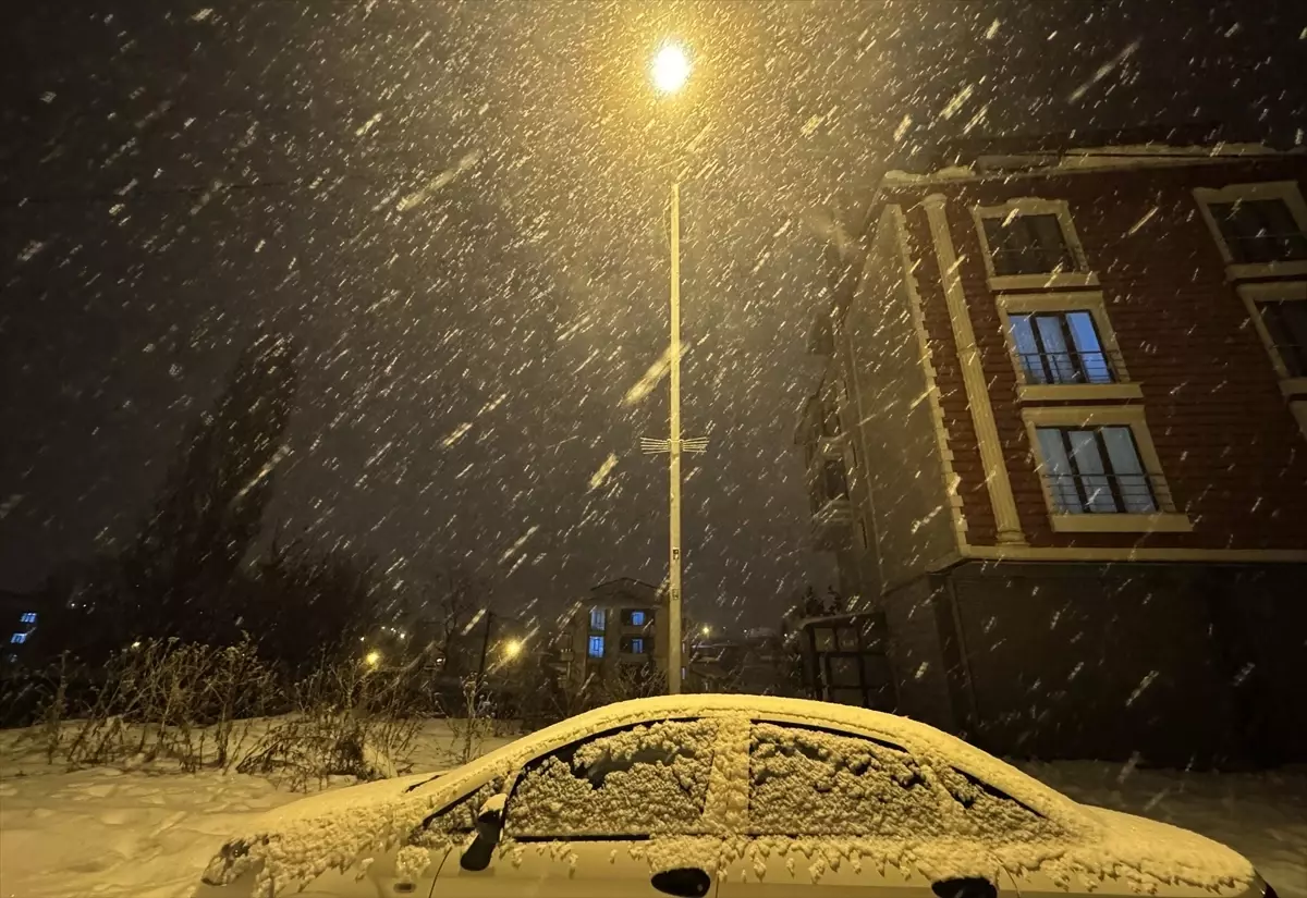 Ardahan’da Kar Yağışı Hayatı Olumsuz Etkiledi