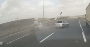 Arnavutköy’de makas atan sürücü felaketi yaşadı: O anlar kamerada