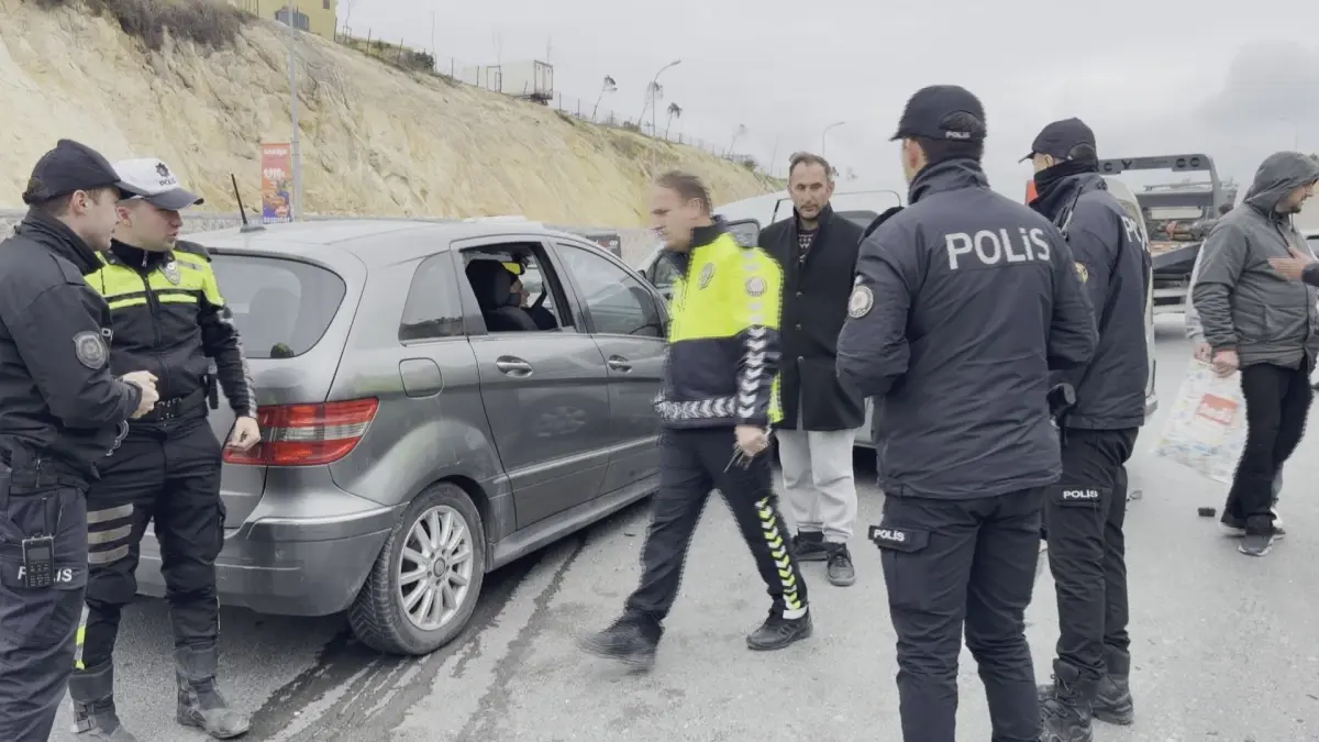 Arnavutköy’de Zincirleme Kaza: 6 Yaralı